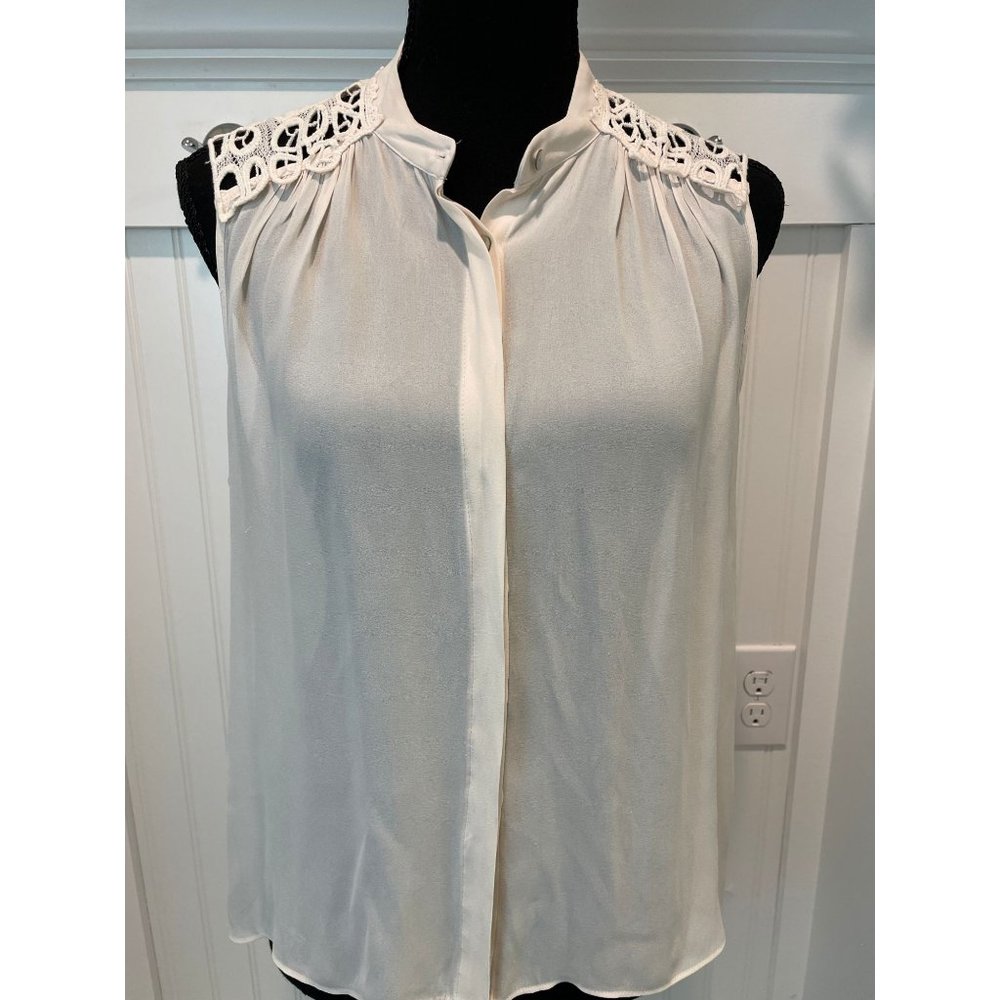 Forever 21 button down lace shoulder blouse